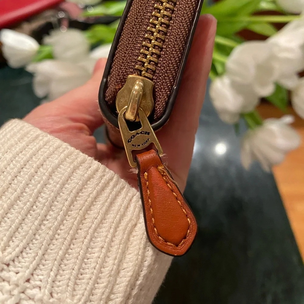 Coach Signature C Brown & Tan Leather Wallet - Picture 5 of 9